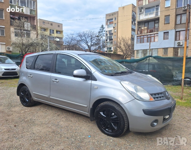 Нисан Ноте 1.6 бензин 2007год,климатроник, снимка 3 - Автомобили и джипове - 52219667