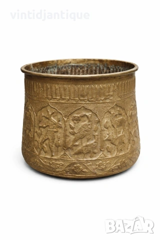 Антична медна кашпа