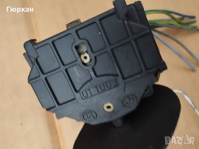 Лост за  Превключване на  Цистацки и Ключ Сигнал  BMW  E36, снимка 3 - Части - 47409022