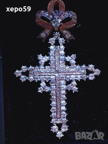 Стар антикварен кръст(медальон)Франция,19век.сребро и злато/каталожна цена 1600$/, снимка 2 - Антикварни и старинни предмети - 52681269