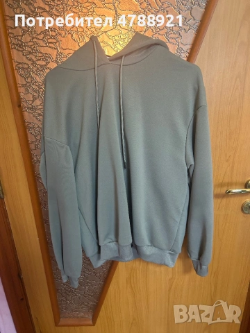 Суичър с мотив