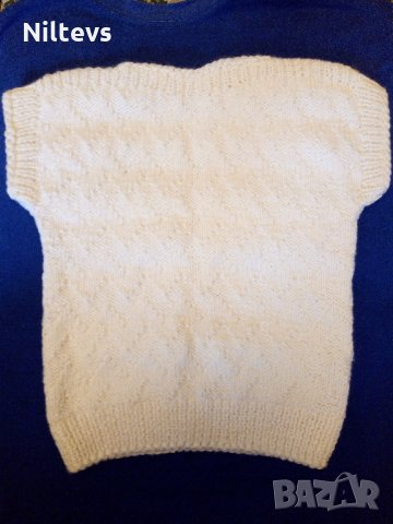 Детски пуловер без ръкави, пан прежда, нов, ръчно плетен. , снимка 4 - Детски пуловери и жилетки - 31946849