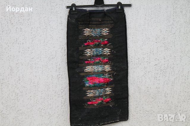 Престилка бродирана със сърма , снимка 8 - Антикварни и старинни предмети - 38376363