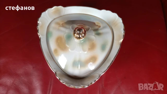 Много красива порцеланова захарничка с капаче, триъгълна, BAVARIA, снимка 3 - Прибори за хранене, готвене и сервиране - 51269930