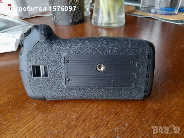 DSTE Battery Grip Грип BG-E11 за Canon EOS 5Ds, 5Ds R, 5D Mark III и батерия LP-E6 7,4V 2600mAh, снимка 10 - Батерии, зарядни - 52448091