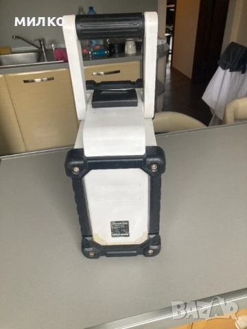 Радио MAKITA DMR-104, снимка 3 - Други инструменти - 53958895