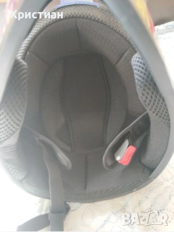 Продавам Red Bull каска, снимка 5 - Спортна екипировка - 52347997