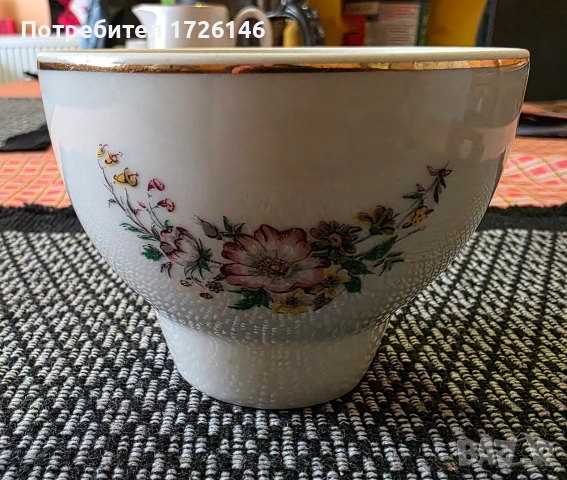 Порцеланова купичка на Китка със златен кант 