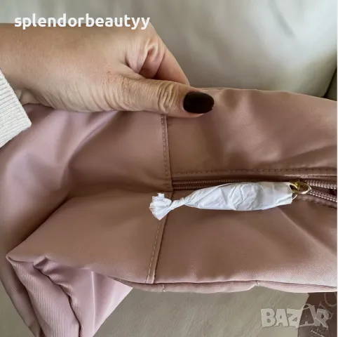 Лимитирана колекция чанта Victoria’s Secret Quilted Duffle Bag, снимка 9 - Чанти - 48202556