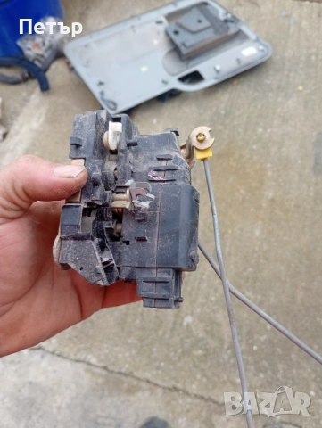 Предна дясна брава за врата рено канго 1998-2008г, снимка 3 - Части - 53279014