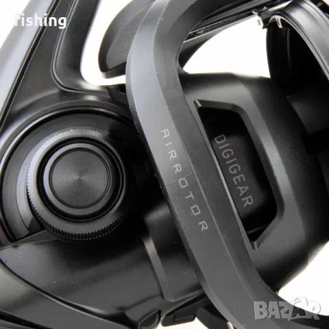 Промо Макара Daiwa Emblem 45 SCW QD, снимка 7 - Макари - 49109483