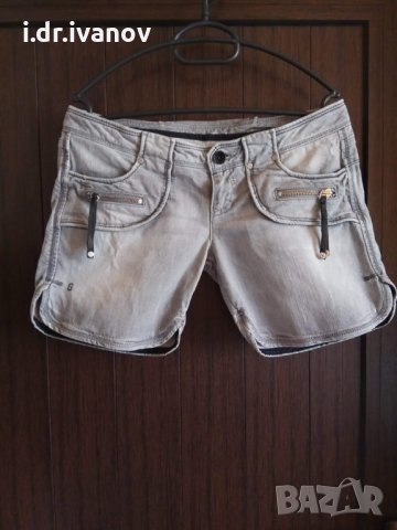 Guess Jeans къси дънкови панталонки , снимка 1