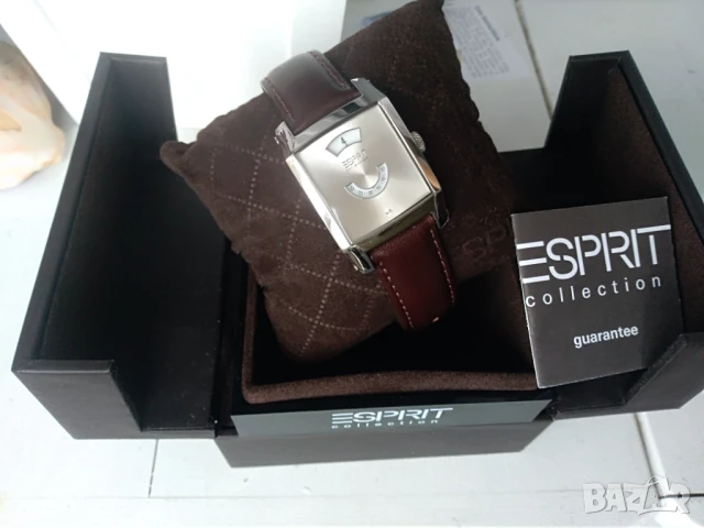 Esprit Collection jump hour