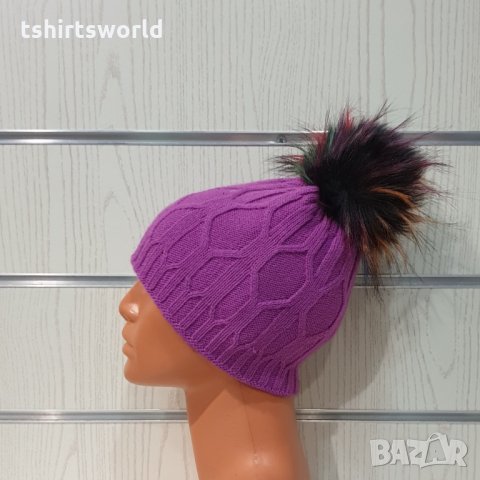 Нова зимна дамска лилава шапка с шарен помпон/пух, снимка 3 - Шапки - 35479434