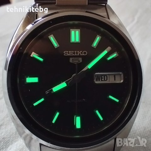 SEIKO 5 (SKXS77K) - оригинален японски часовник с гравирани надпис и емблема на стъклото, снимка 1 - Мъжки - 44313017