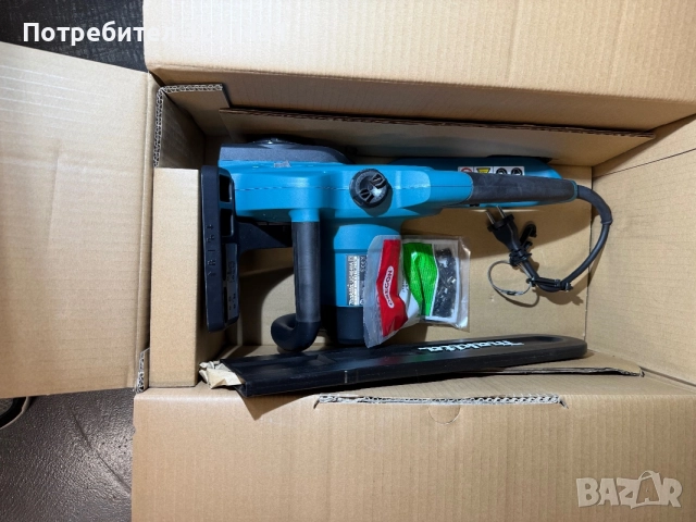 Електрическа резачка за дърва Makita 1800 W, 35 см, 3/8 ", 1.1 мм, 52 звена, UC3541A, снимка 3 - Моторни триони/резачки - 56093963