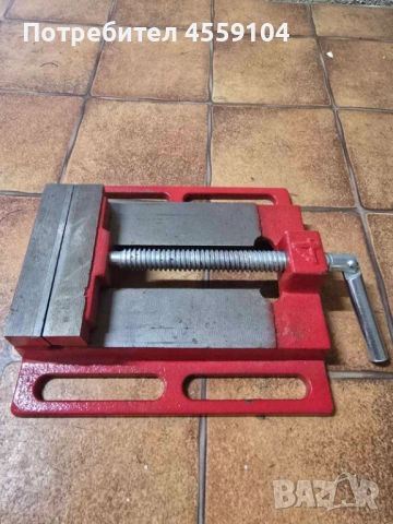 Машинно менгеме за колонна бормашина