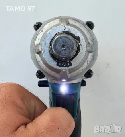 Makita DTW190 - Акумулаторен гайковерт 18V 3.0Ah, снимка 3 - Други инструменти - 51161685