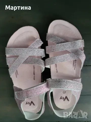 Нови детски сандали Vty