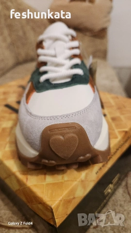 Дамски маратонки от ест.кожа, снимка 4 - Маратонки - 54346242