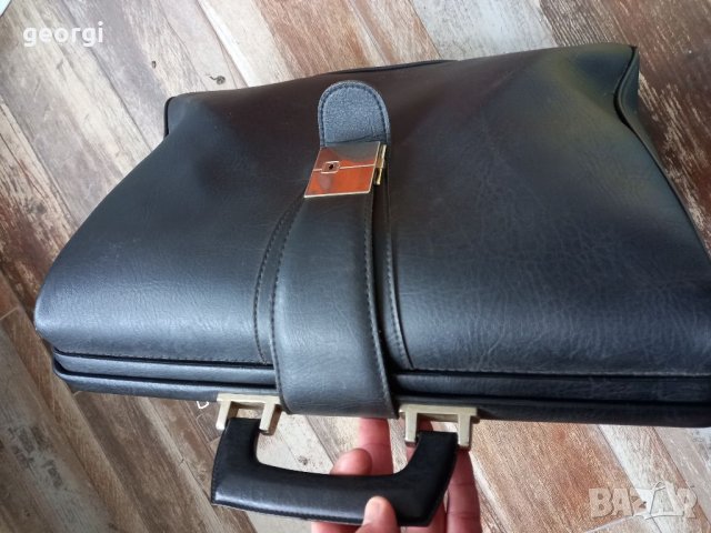 Ретро немска кожена чанта , снимка 2 - Чанти - 39415321