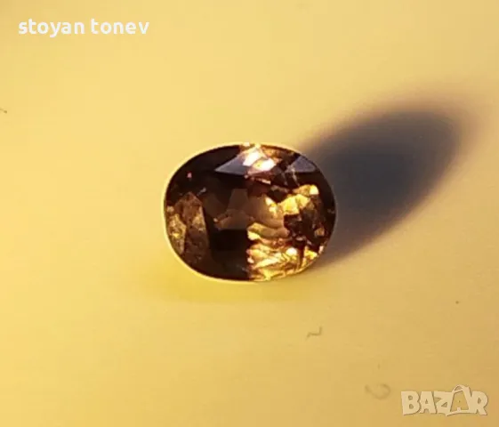 Рядък естествен Александрит с VS чистота - 0.98кт.! Сертифициран! Нов!, снимка 8 - Други - 49501283