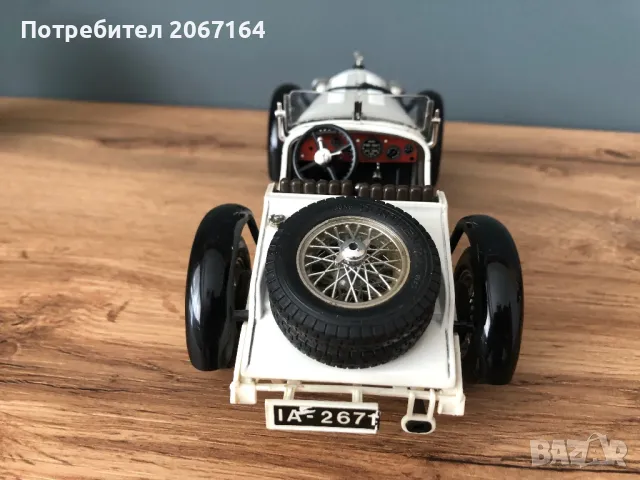 Модел на Mercedes 1:18 Burago , снимка 4 - Колекции - 48132445