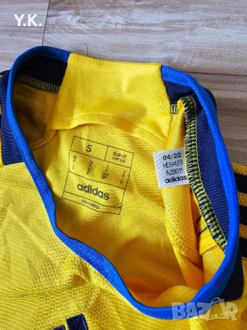 Оригинална мъжка тениска Adidas AeroReady x Sweden National Football Team / Season 22 (Home), снимка 4 - Тениски - 51428331