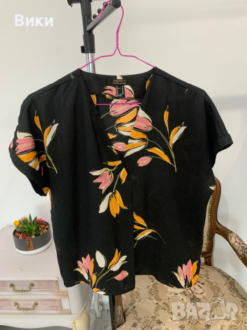 Елегантна блуза в размер XS, снимка 6 - Тениски - 44607394