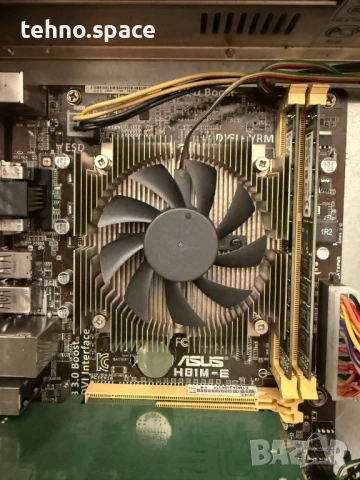 Сървър Asus - много подходящ за Дата База, снимка 4 - Работни компютри - 52188103