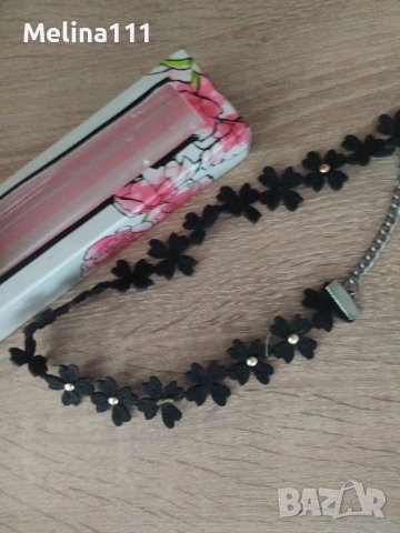 Продава колие тип чокър цветя от кадифе, снимка 2 - Колиета, медальони, синджири - 37127792