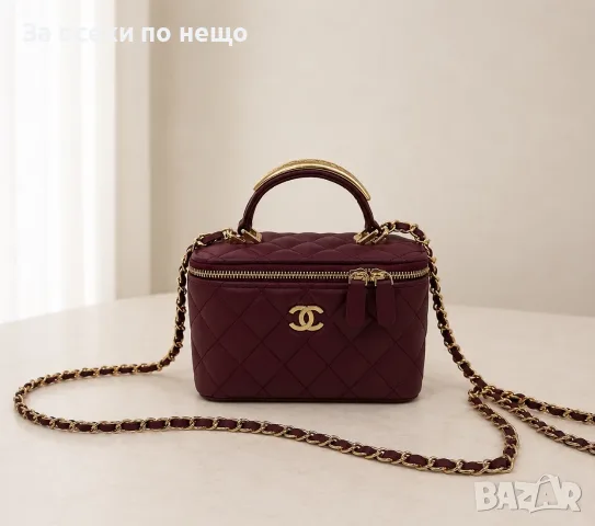 Chanel Луксозна Дамска Чанта Тип Куфарче В Бордо С Верижка И Златни Детайли Код SBF7