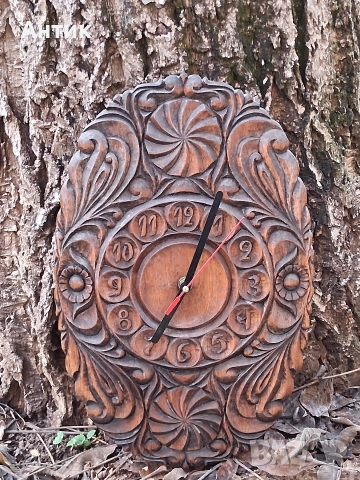 Много Красив Антикварен Стенен Часовник Дърворезба от Соца, снимка 10 - Стенни часовници - 52708366
