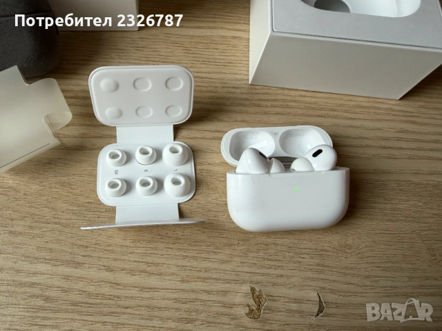 Продавам Airpods Pro 2 + Алкантара калъф, снимка 2 - Слушалки и портативни колонки - 52307257