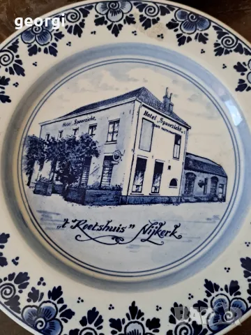 две холандски декоративни чинии Delft с еднакъв мотив   11/2, снимка 2 - Декорация за дома - 49059716