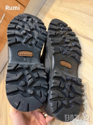 Мъжки кожени обувки Chevalier  Classical Gore-Tex ! 44 н, снимка 13 - Маратонки - 51869510