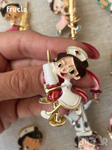 Брошки Медицински Сестри, снимка 12 - Други - 53305240