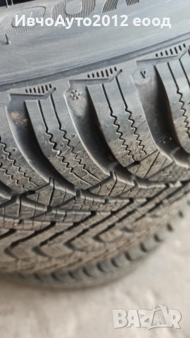 Зимни гуми hankook 195/65/15, снимка 2 - Гуми и джанти - 54077224