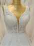  Нова Сватбена булчинска рокля с кристали под наем , снимка 1 - Сватбени рокли - 44575490