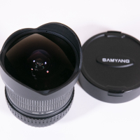 Lens Samyang 8mm f/3.5 Fish-eye CS  EF-S /EOS/  , снимка 3 - Обективи и филтри - 44630326