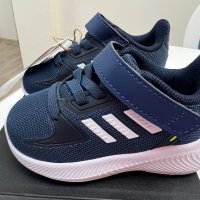 Оригинални детски маратонки Adidas 19 номер, снимка 4 - Детски маратонки - 38334032