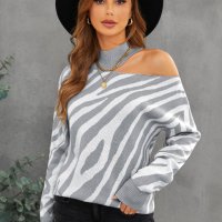 Дамски пуловер в сив цвят със зебра принт и голо рамо, снимка 5 - Блузи с дълъг ръкав и пуловери - 42781456