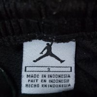 Оригинални Детски Баскетболни шорти Nike Air Jordan, снимка 2 - Детски къси панталони - 34066640