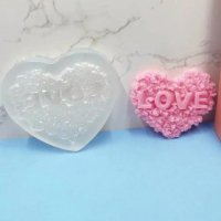 Сърце от рози с надпис Love силиконов молд форма фондан гипс смола шоколад сапун, снимка 1 - Форми - 44151676
