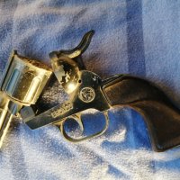 Каубойски револвер, снимка 3 - Антикварни и старинни предмети - 42577153