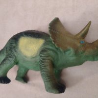 Два големи гумени динозавъра 2003 toy major trading company, снимка 13 - Други - 35021955