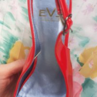 Червени лачени обувки на ток с каишка , снимка 4 - Дамски обувки на ток - 37053471