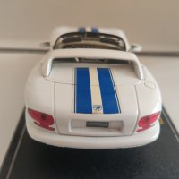 Метална количка Bburago 1992 DODGE VIPER RT/10 1/24, снимка 7 - Колекции - 39891100