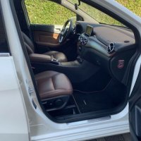 Mercedes-Benz Mercedes B220d, снимка 3 - Автомобили и джипове - 36663814