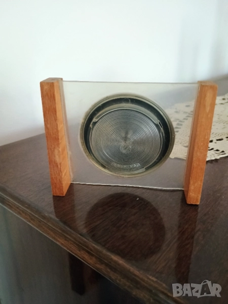 Термометър, стаен с дървена рамка, снимка 1